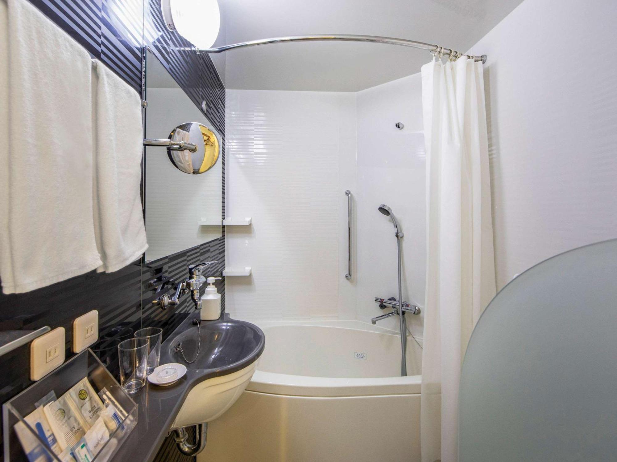 Hotel Ibis Styles Tokyo Ginza Extérieur photo
